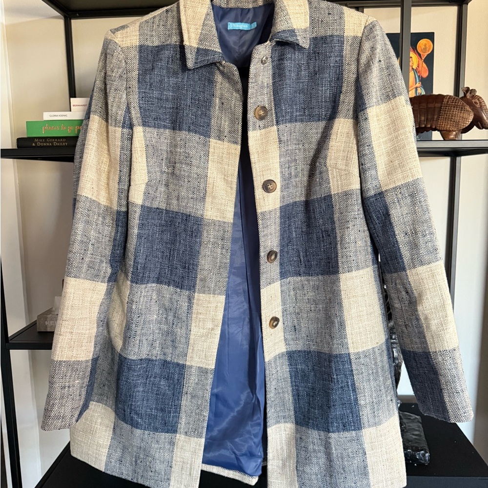 Oversized jacket. - Picture 2 of 3